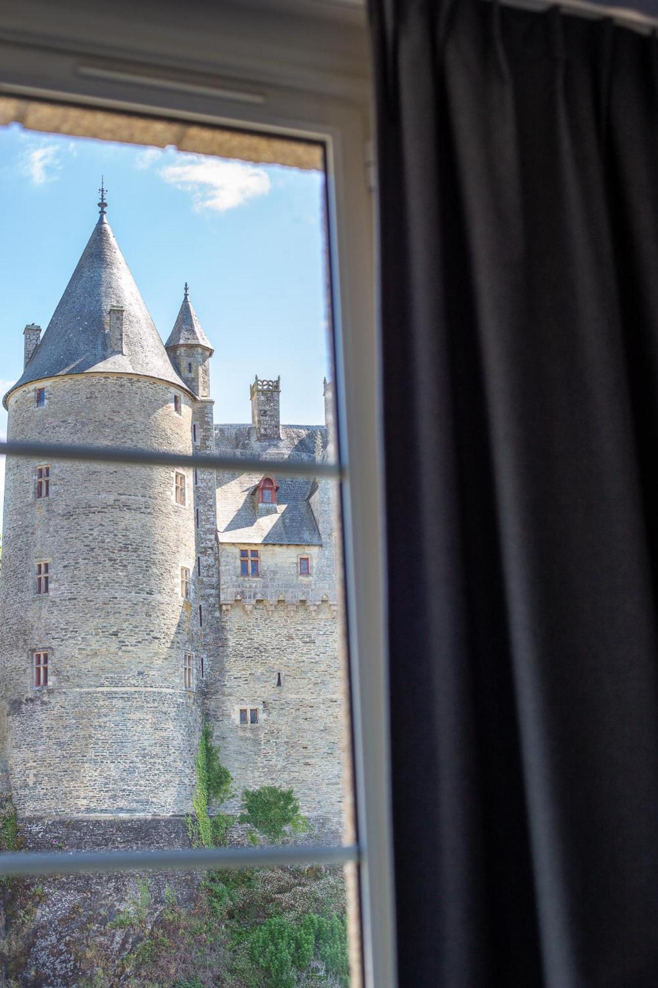 Hôtel Restaurant Du Château Josselin Exterior foto